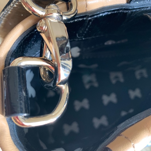 Like New Kate Spade ♠️ beautiful shoulder bag. - Picture 5 of 8